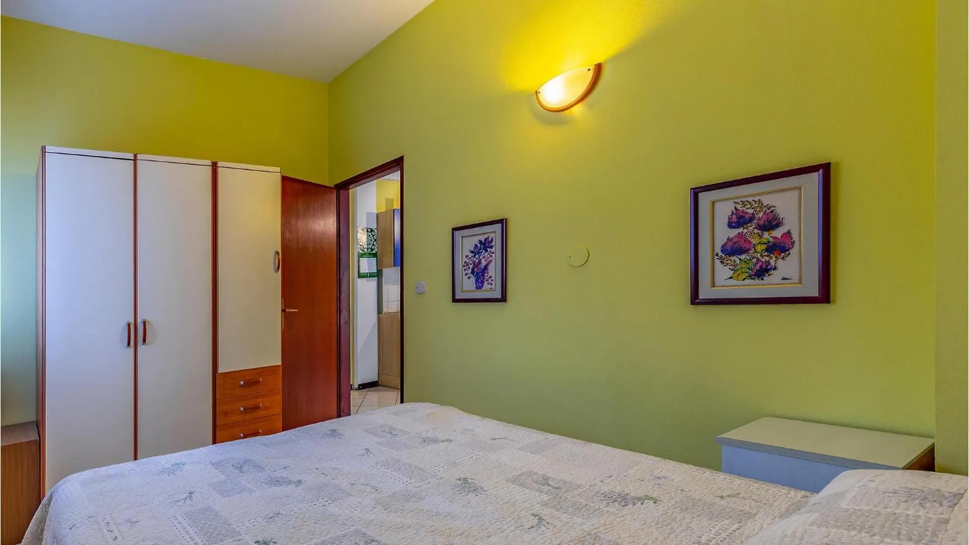 Gorgeous Apartment In Premantura With Kitchen