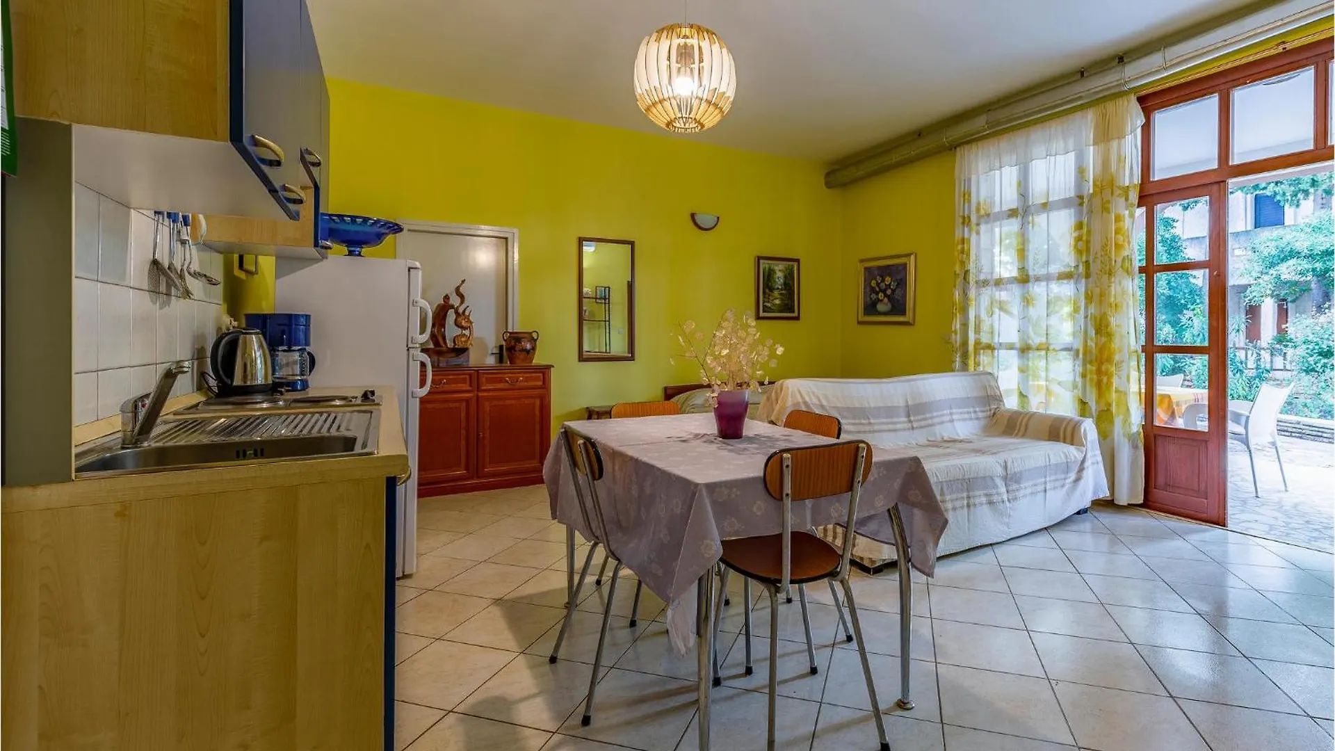 Gorgeous Apartment In Premantura With Kitchen
