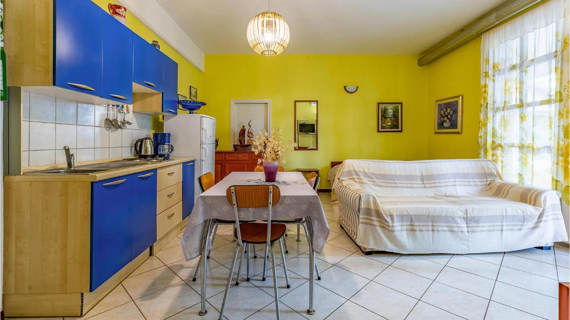 Gorgeous Apartment In Premantura With Kitchen